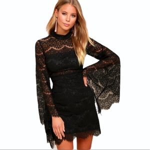 Lulu’s Bewitching Babe Black Lace Bell Sleeve Dress Size Large